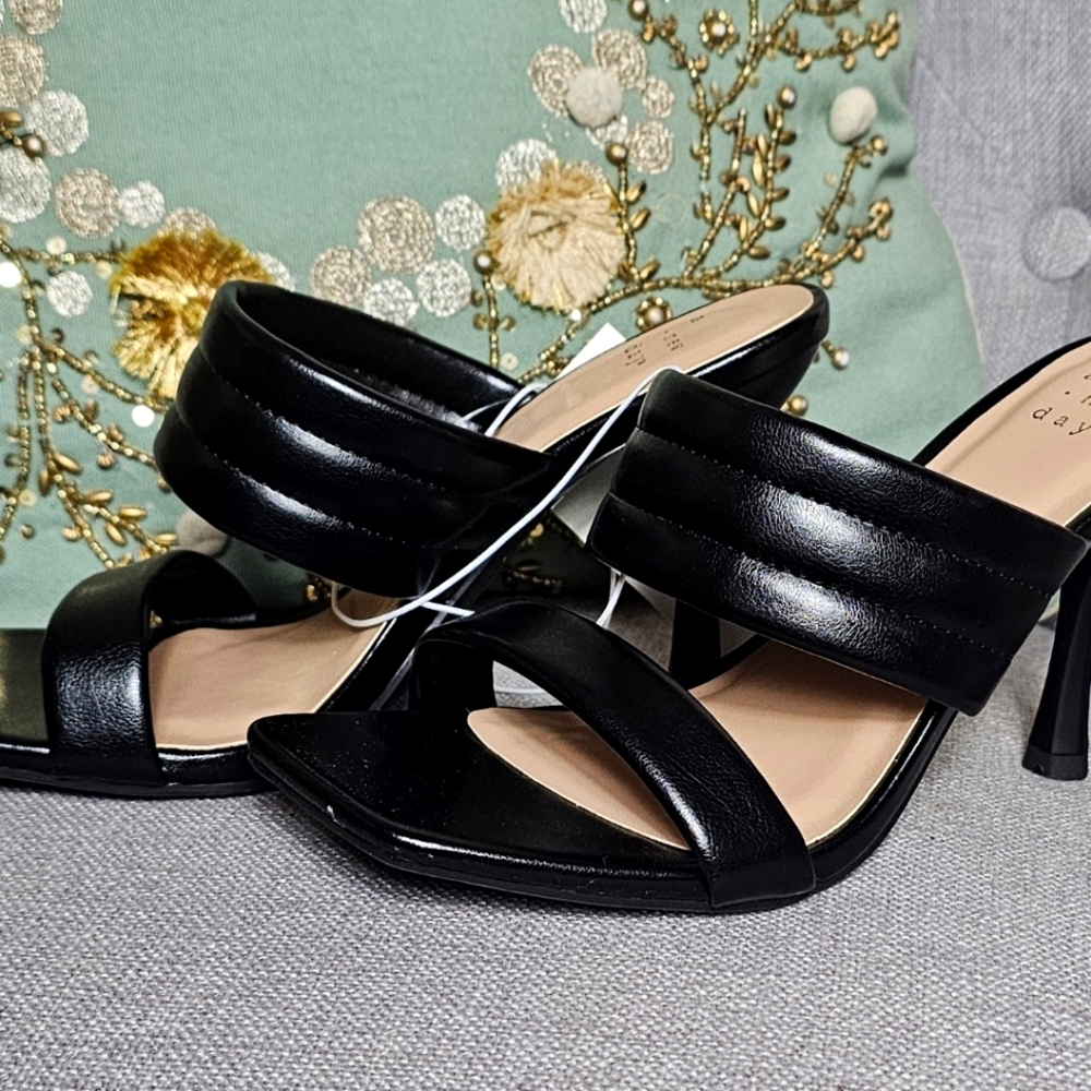 A New Day Women's  heels size 6 shoe